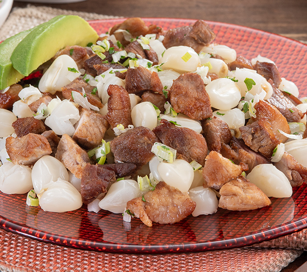 mote con chicharrón